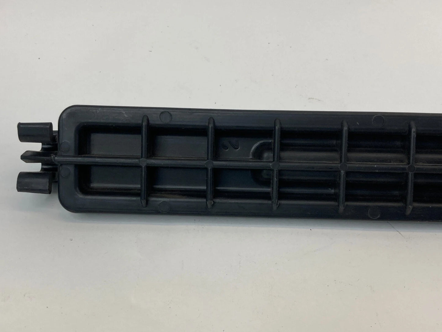 2006-2011 HYUNDAI ACCENT SEDAN AIR CONDITIONER FILTER COVER TRIM OEM
