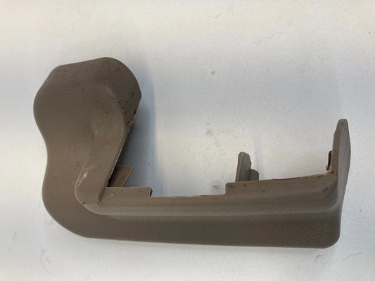 2000-2004 SUBARU OUTBACK FRONT RIGHT INNER SEAT TRACK RAIL END COVER 64115AE18A