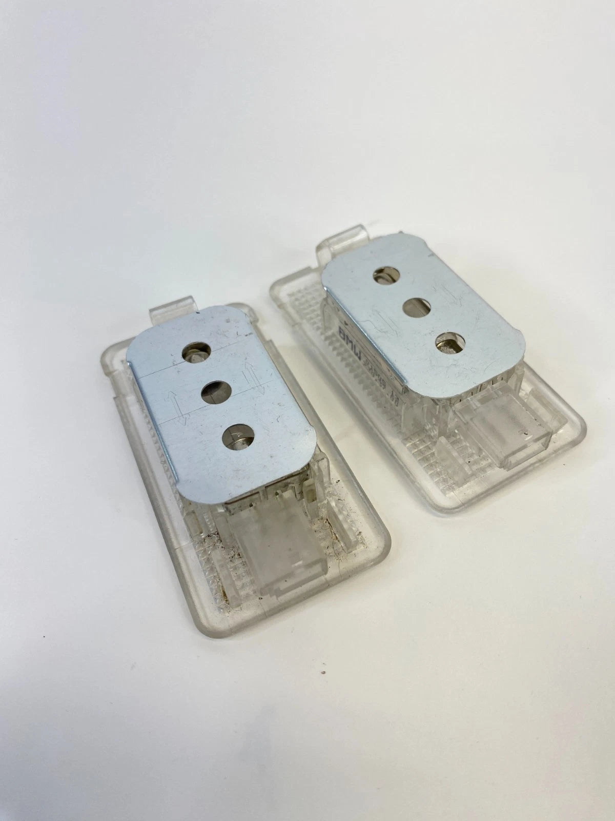 2001-2005 BMW 325I 325XI INNER GLOVE BOX COURTESY LAMP LIGHT PAIR 63318360588