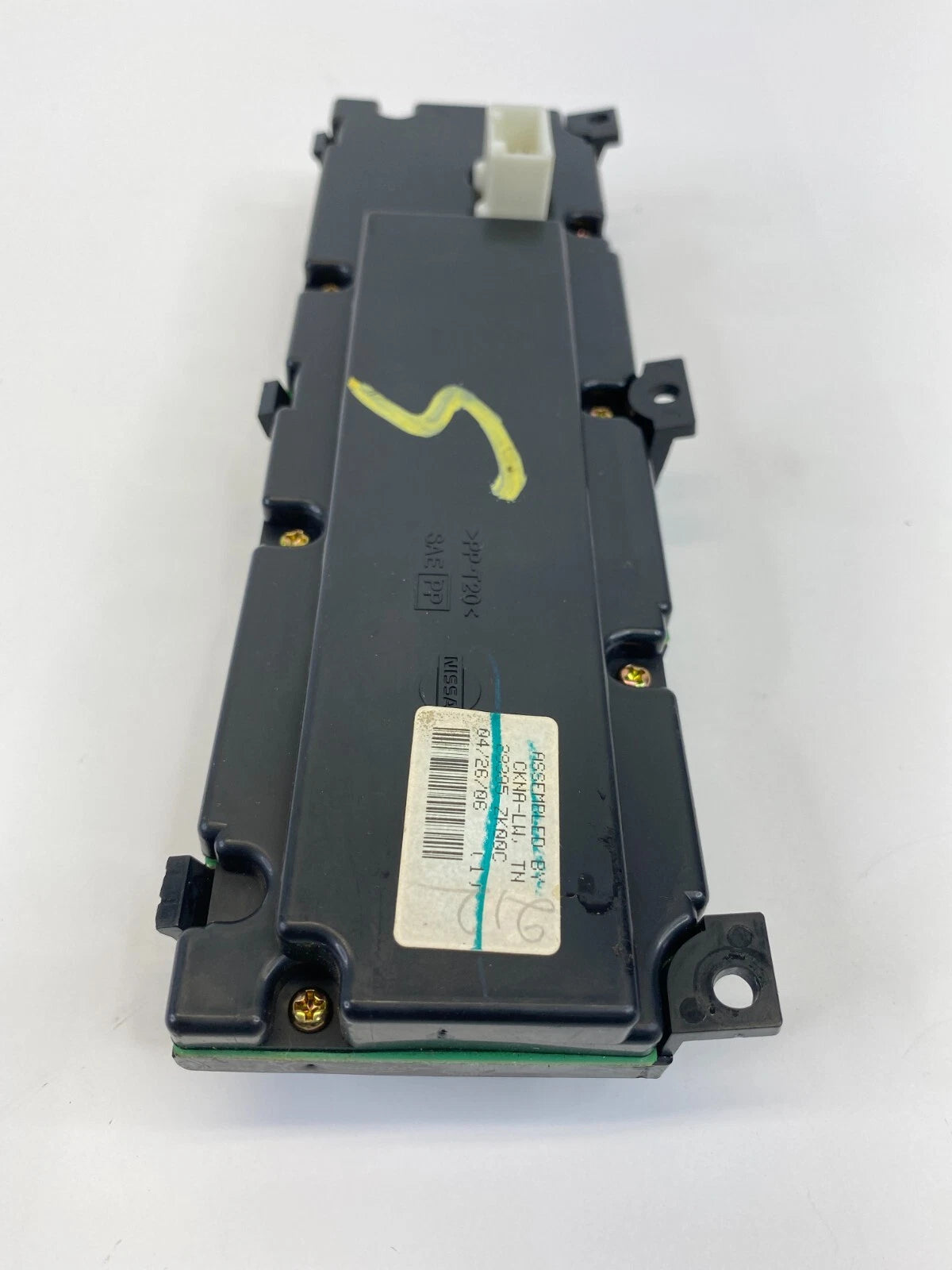 2006 NISSAN MAXIMA RADIO CD RECEIVER CONTROL PANEL FACEPLATE 28395ZK00C OEM