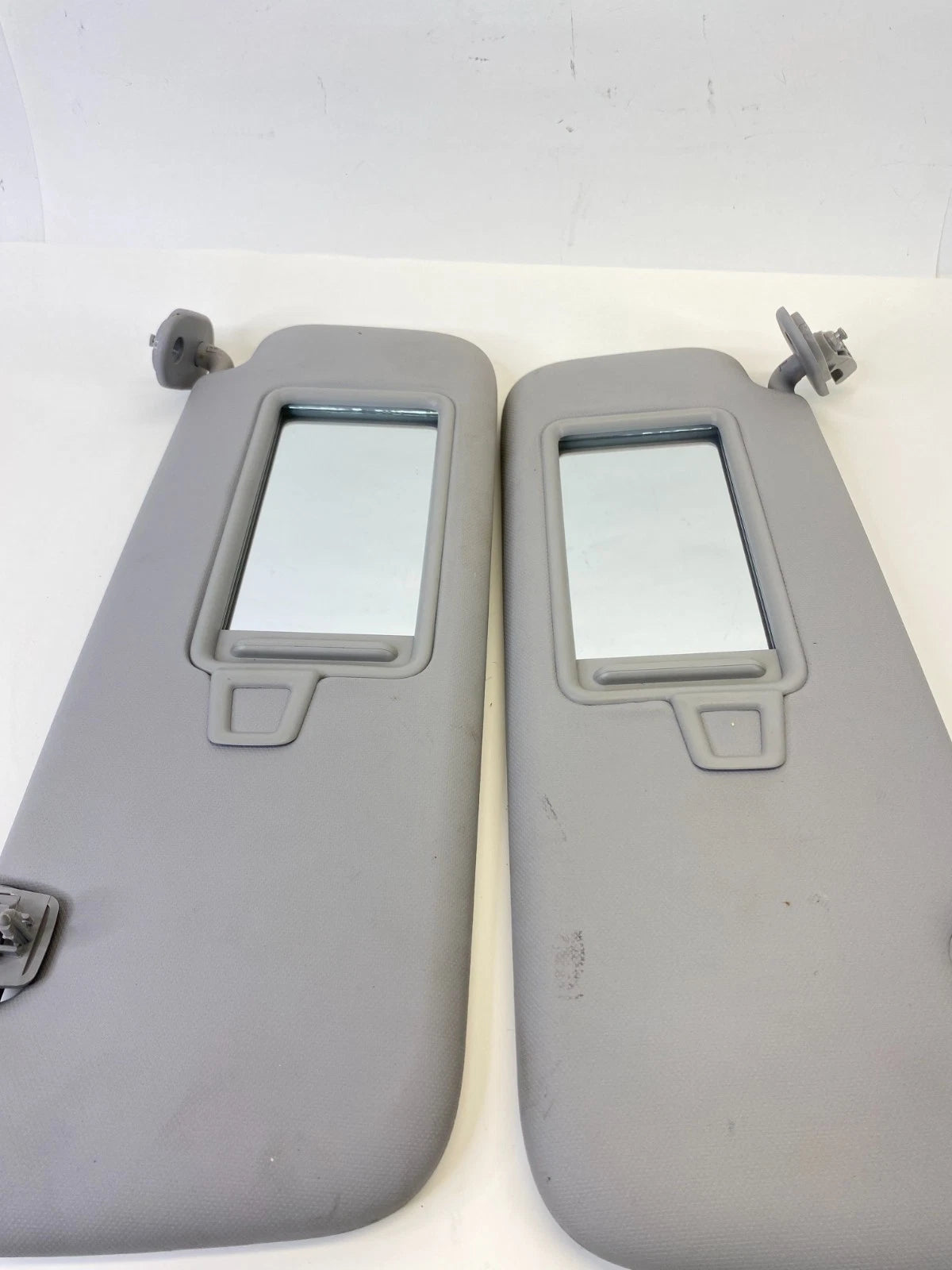 2017-2019 HYUNDAI ELANTRA SEDAN SUNVISOR SUN VISOR SHADE SET PAIR OEM
