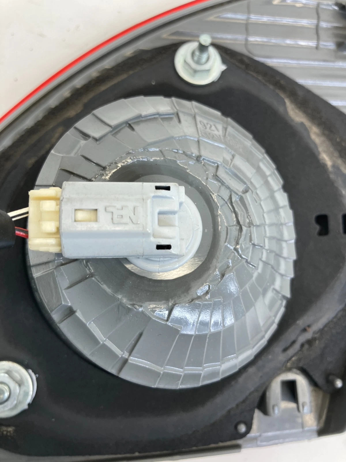 03-08 TOYOTA COROLLA REAR LEFT DRIVER SIDE INNER TAIL LIGHT LAMP TAILLIGHT