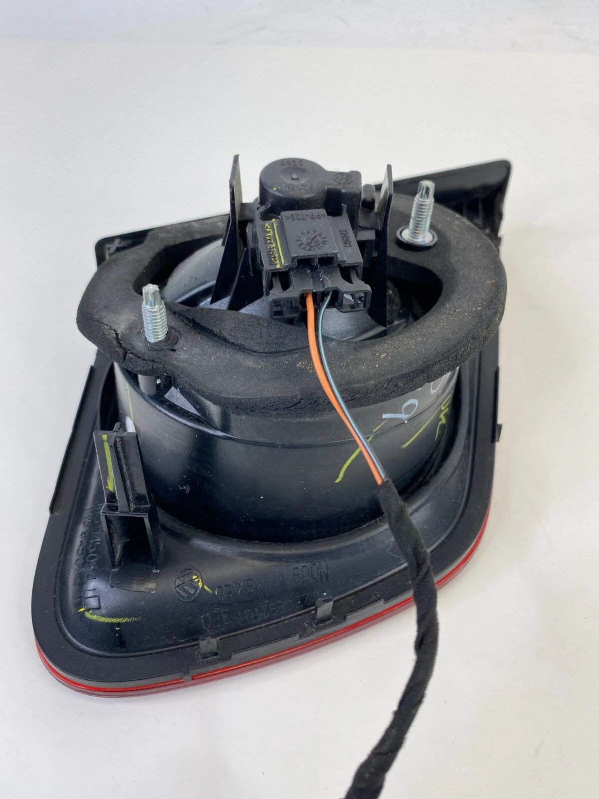 2005-2007 VOLKSWAGEN JETTA RH INNER TRUNK LID TAILLIGHT LAMP 1K5945094J OEM