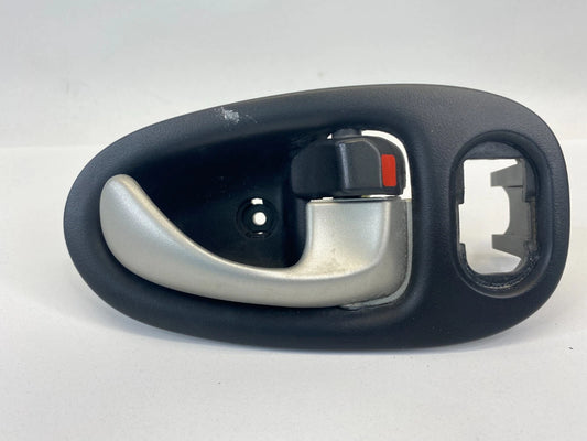 2002-2005 SATURN VUE FRONT RIGHT PASSENGER INNER DOOR HANDLE 22710829 OEM