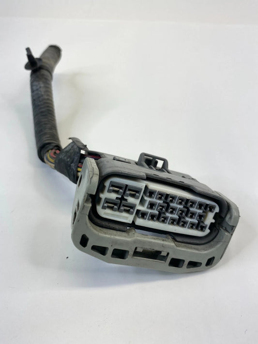 99-04 HONDA ODYSSEY 3.5L V6 AT ABS ANTI LOCK BRAKE PUMP RELAY PLUG CONNECTOR