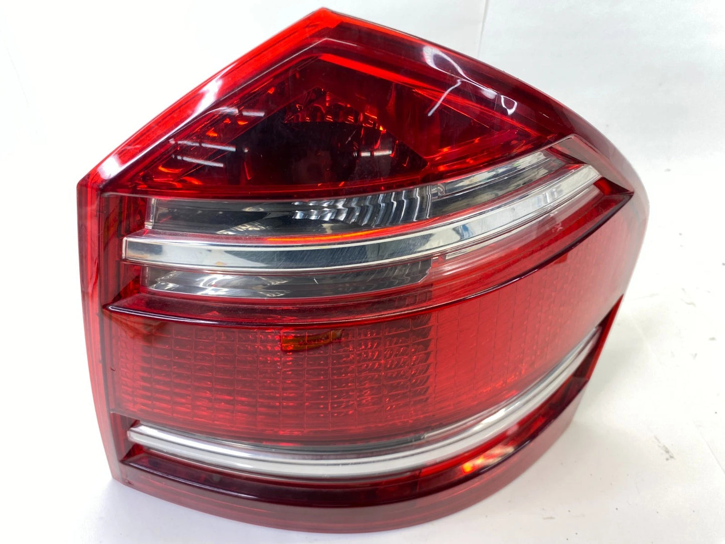 2007-2009 MERCEDES-BENZ GL450 REAR RIGHT SIDE TAIL LIGHT A164-820-05-64 OEM