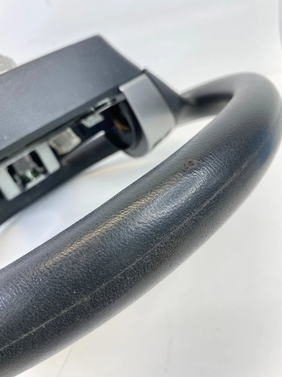 06-10 HYUNDAI ELANTRA SEDAN STEERING WHEEL W/ CRUISE CONTROL BUTTON SWITCH OEM