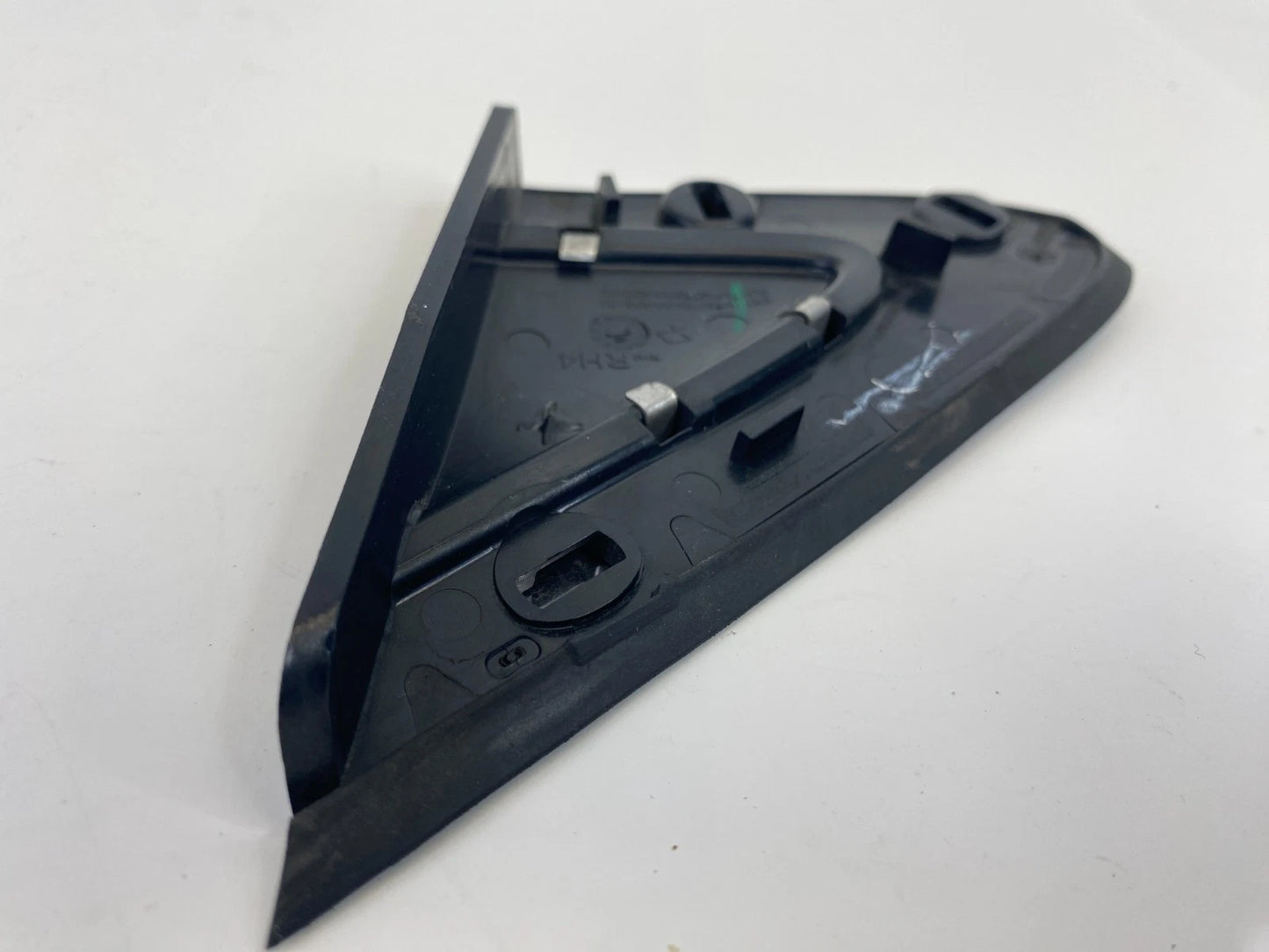 15-17 CHRYSLER 200 FRONT RIGHT EXTERIOR MIRROR CORNER COVER TRIM 5MF42TRMAA OEM