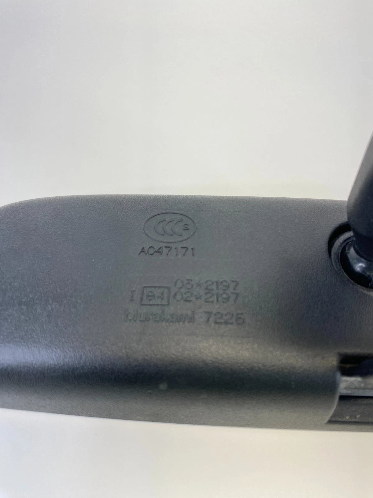 04-09 TOYOTA PRIUS 08-15 SCION XB INTERIOR REAR VIEW MIRROR MANUAL DIM E4022197