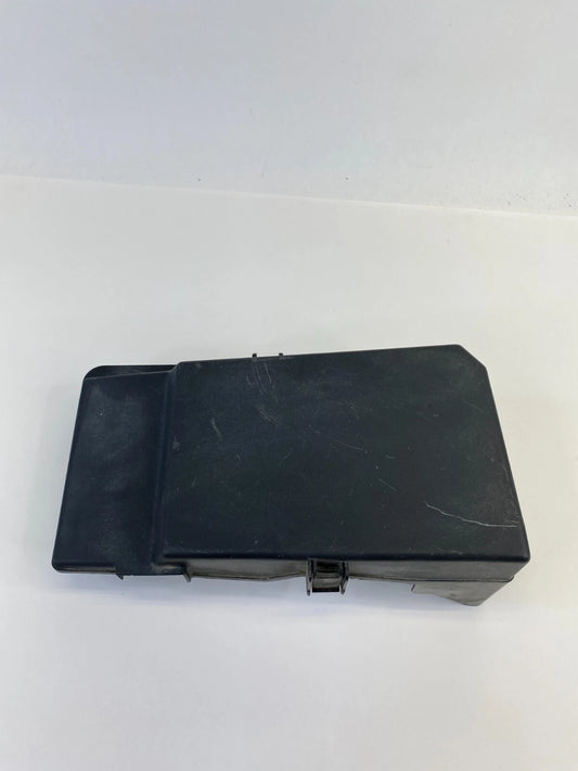 2003-2005 MAZDA6 MAZDA 6 3.0L V6 UNDER THE HOOD FUSE RELAY BOX UPPER COVER LID