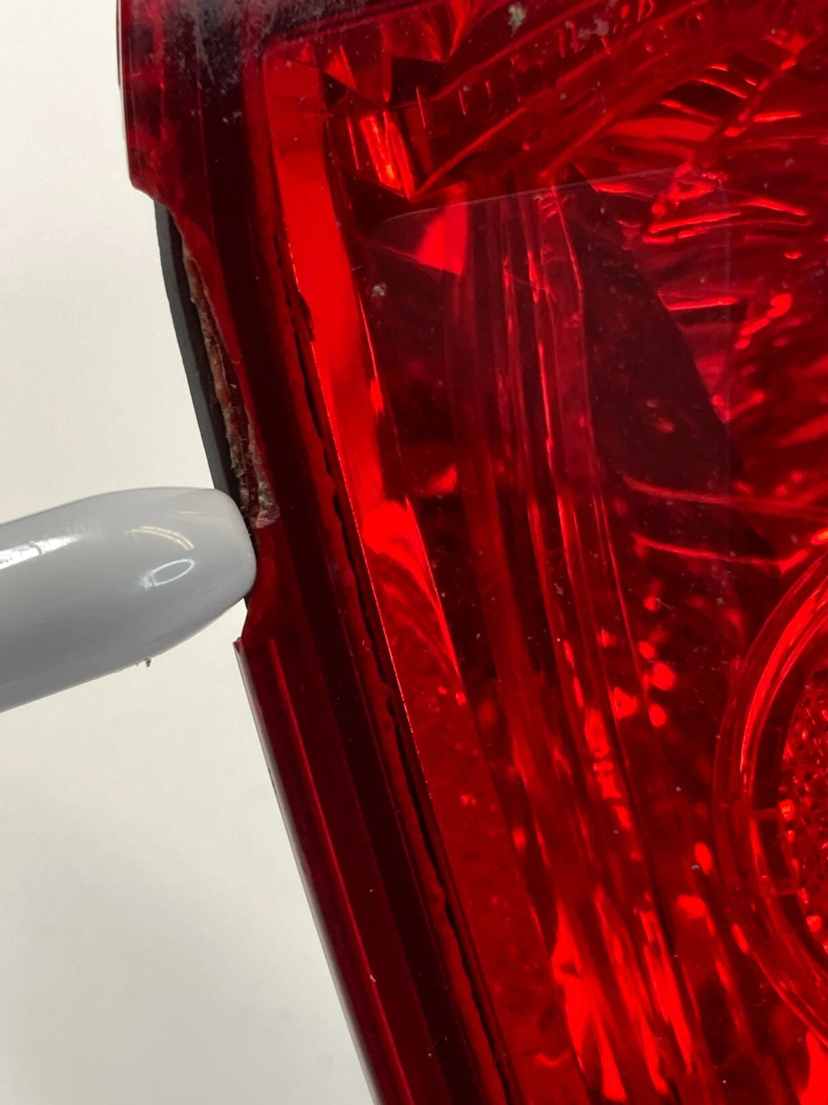 06-10 TOYOTA SIENNA LEFT DRIVER SIDE TAIL LIGHT LAMP TAILLIGHT QUARTER MOUNTED