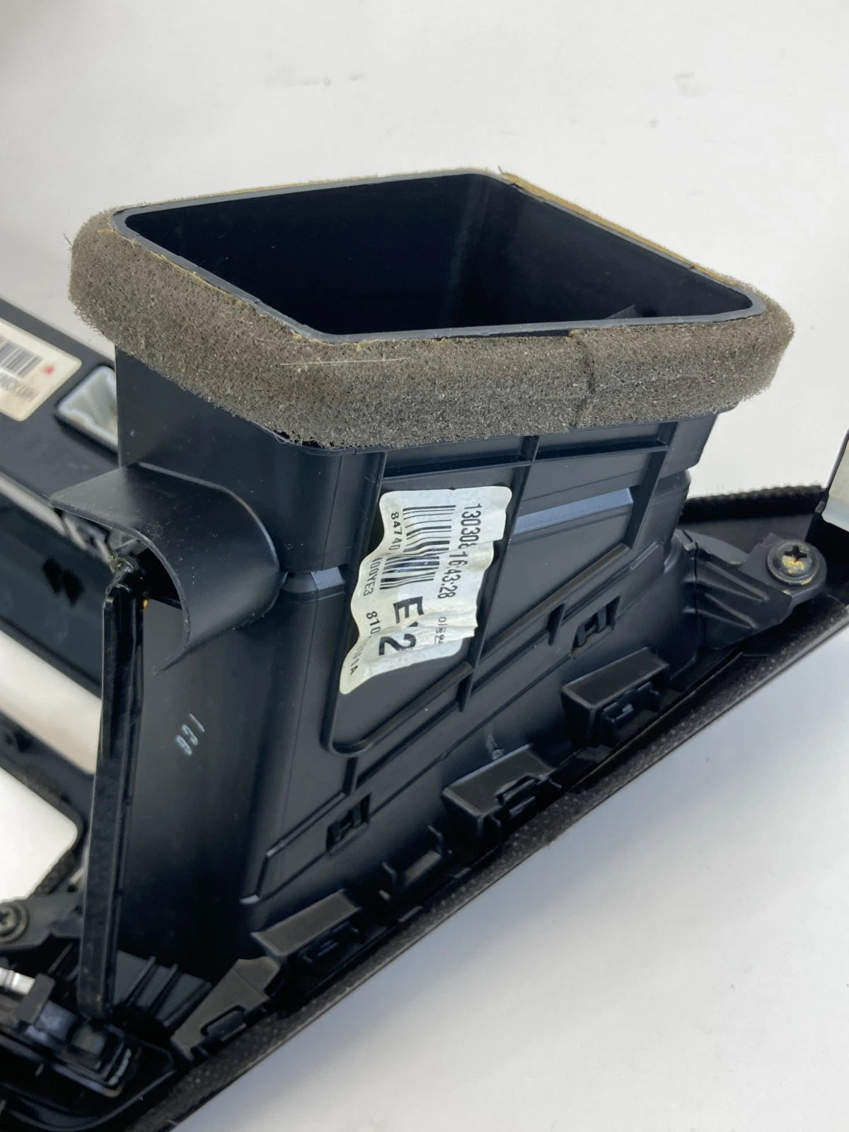 2012-2015 HYUNDAI SONATA CENTER DASH RADIO CLIMATE CONTROL BEZEL W/ AIR VENT OEM