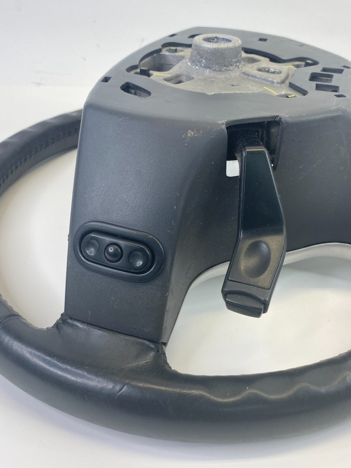 2008-2010 Grang Caravan 2009 2010 VW Routan Steering Wheel w Cruise Control
