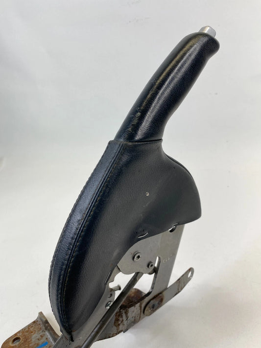 2004-2006 ACURA TL EMERGENCY PARKING HAND BRAKE HANDLE CONTROL LEVER ASSEMBLY