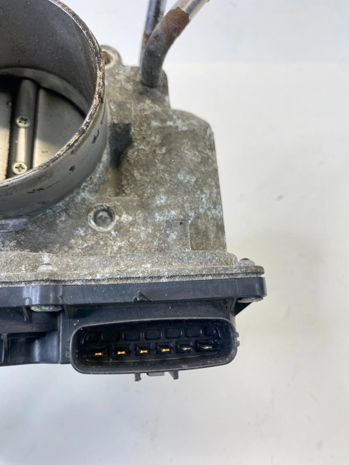11-19 HYUNDAI ELANTRA 2.0L THROTTLE BODY THROTTLE VALVE ASSEMBLY 35100-2E000 OEM