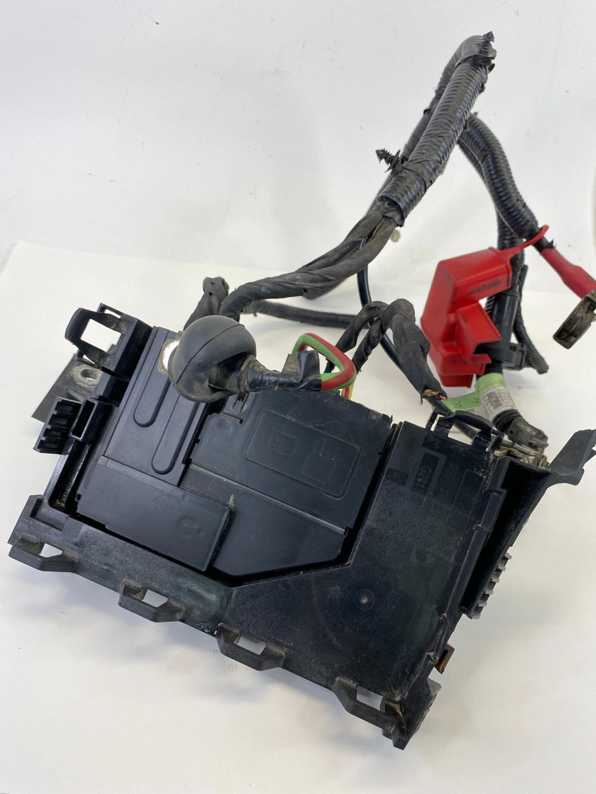 13-16 FORD FUSION 2.5L ENGINE FUSE RELAY BOX MOUNT BRACKET W BATTERY HARNESS OEM