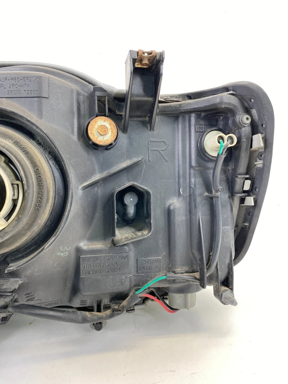 2002-2004 Nissan Xterra FRONT RIGHT PASSENGER SIDE HEADLIGHT HEADLAMP OEM