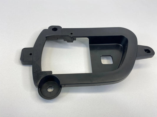 2007-2013 MITSUBISHI OUTLANDER FRONT LEFT INTERIOR DOOR HANDLE BEZEL SPC011649 O