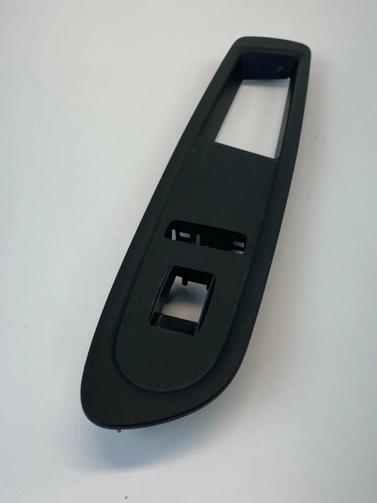 09-12 CHEVROLET TRAVERSE FRONT RIGHT WINDOW SWITCH BEZEL COVER TRIM 25868362
