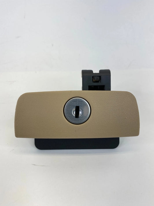 2007 2008 2009 CADILLAC SRX GLOVE BOX HANDLE LOCK LATCH 13502636 OEM