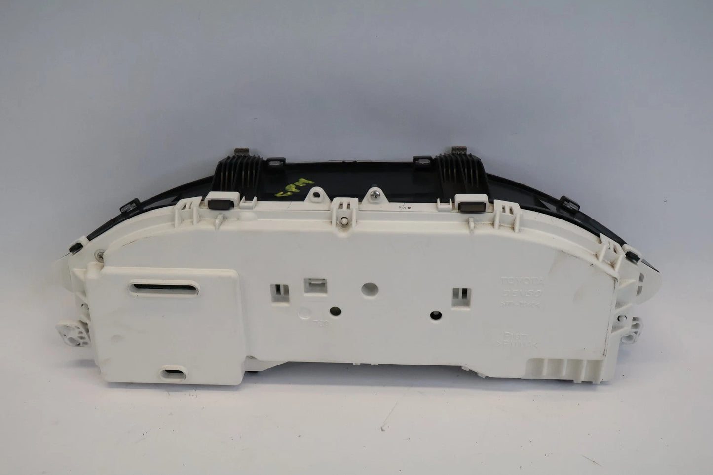 2007 2008 TOYOTA YARIS 1.5L DASH SPEEDOMETER CLUSTER 194K MILES 83800-52F10 OEM