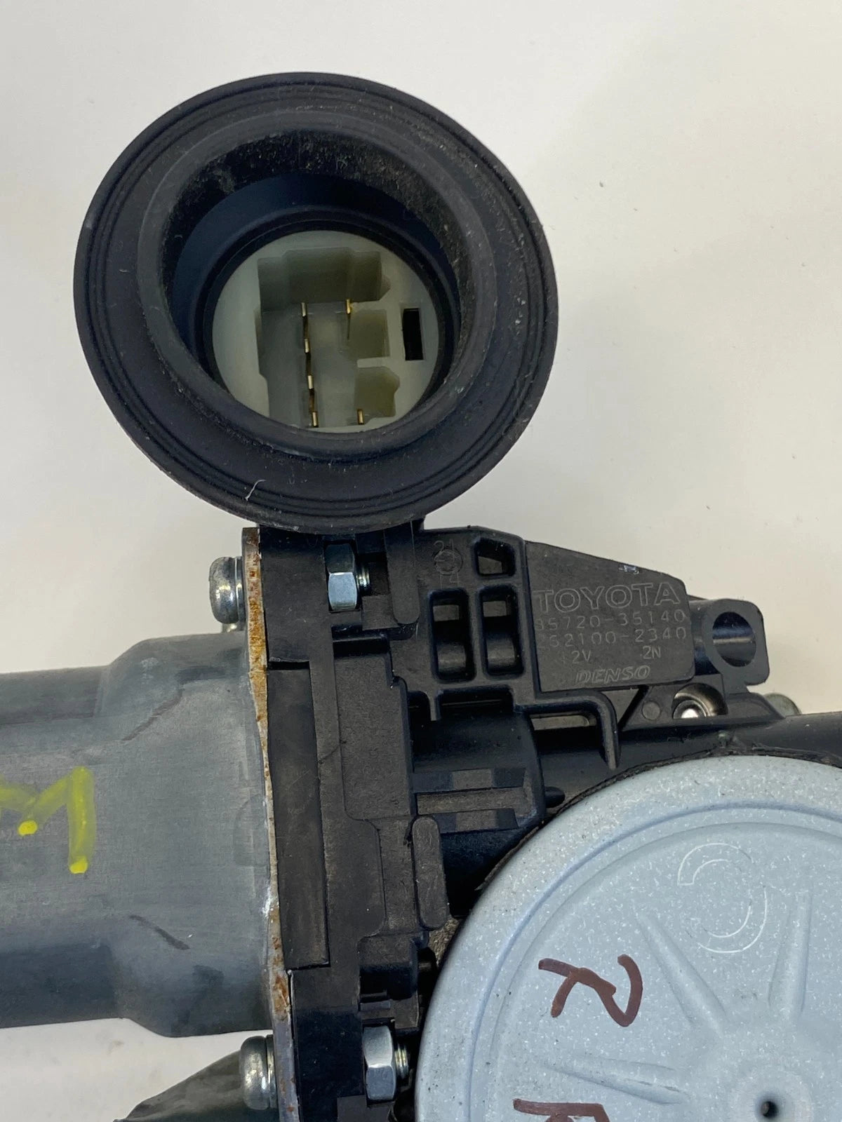 07-11 TOYOTA YARIS HATCHBACK REAR RIGHT DOOR POWER WINDOW MOTOR W /REGULATOR OEM