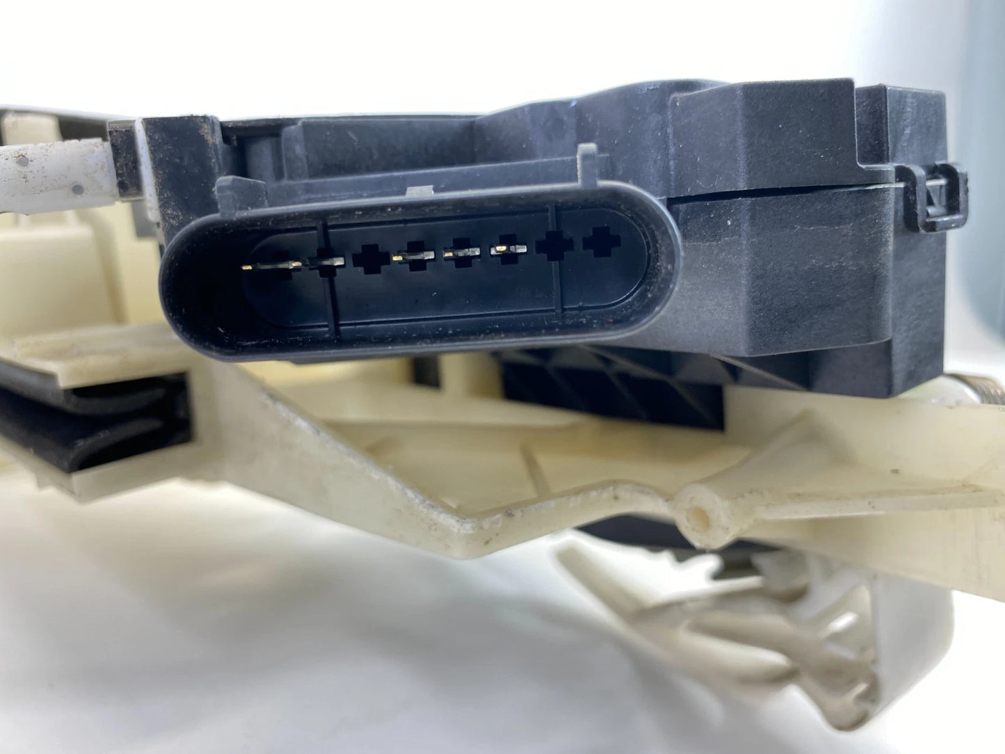2013-2016 FORD C-MAX REAR RIGHT SIDE DOOR LOCK LATCH ACTUATOR RELEASE OEM