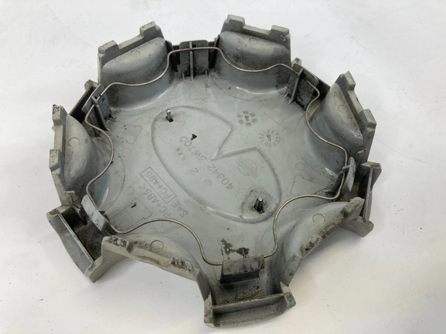 2001 2002 2003 INFINITI QX4 WHEEL RIM HUBCAP CENTER CAP HUB CAP 403423W700 OEM