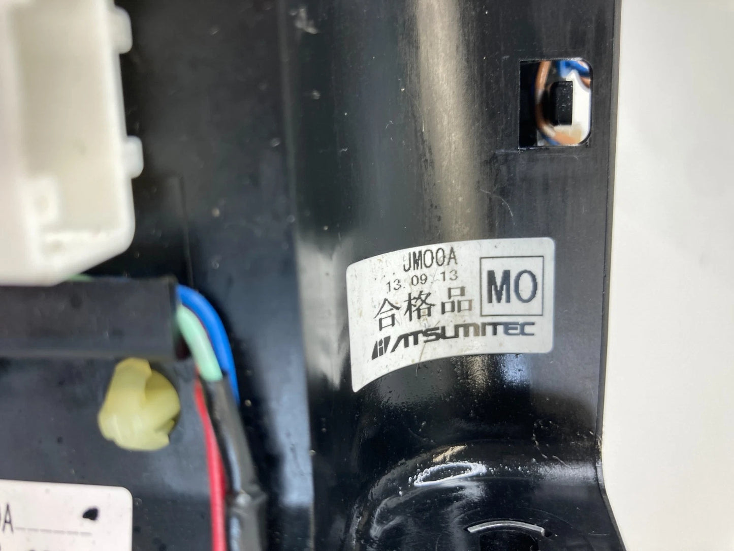 2008-2013 NISSAN ROGUE 2.5L AUTO TRANS 2WD SHIFTER SHIFT SELECTOR LEVER JM00A