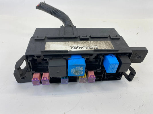 2009-2011 KIA BORREGO ENGINE BAY POWER DISTRIBUTION FUSE BLOCK FRONT 91220-2J280