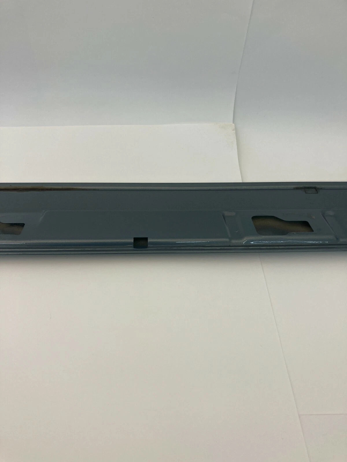 07 08 HYUNDAI ENTOURAGE REAR RIGHT QUARTER PANEL SLIDING DOOR RAIL COVER MOLDING