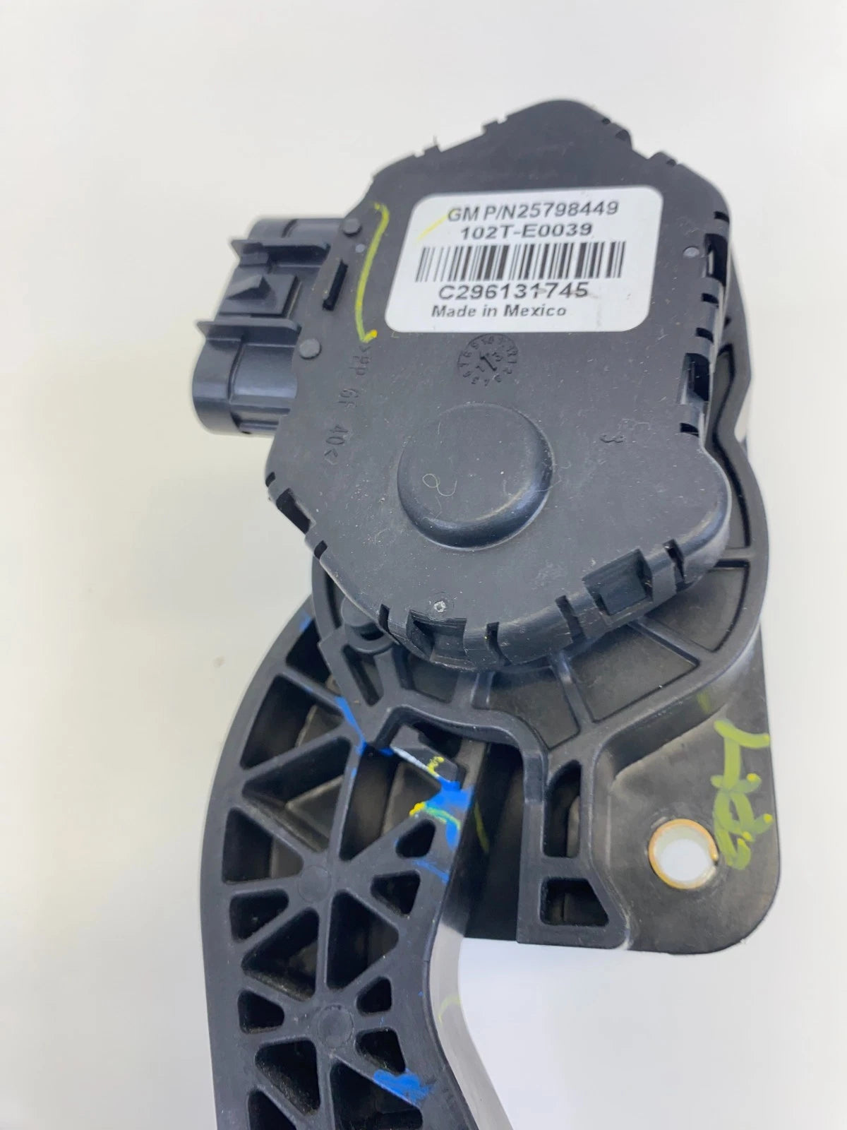 10-17 CHEVROLET EQUINOX GMC TERRAIN ACCELERATOR GAS PEDAL POSITION SENSOR OEM