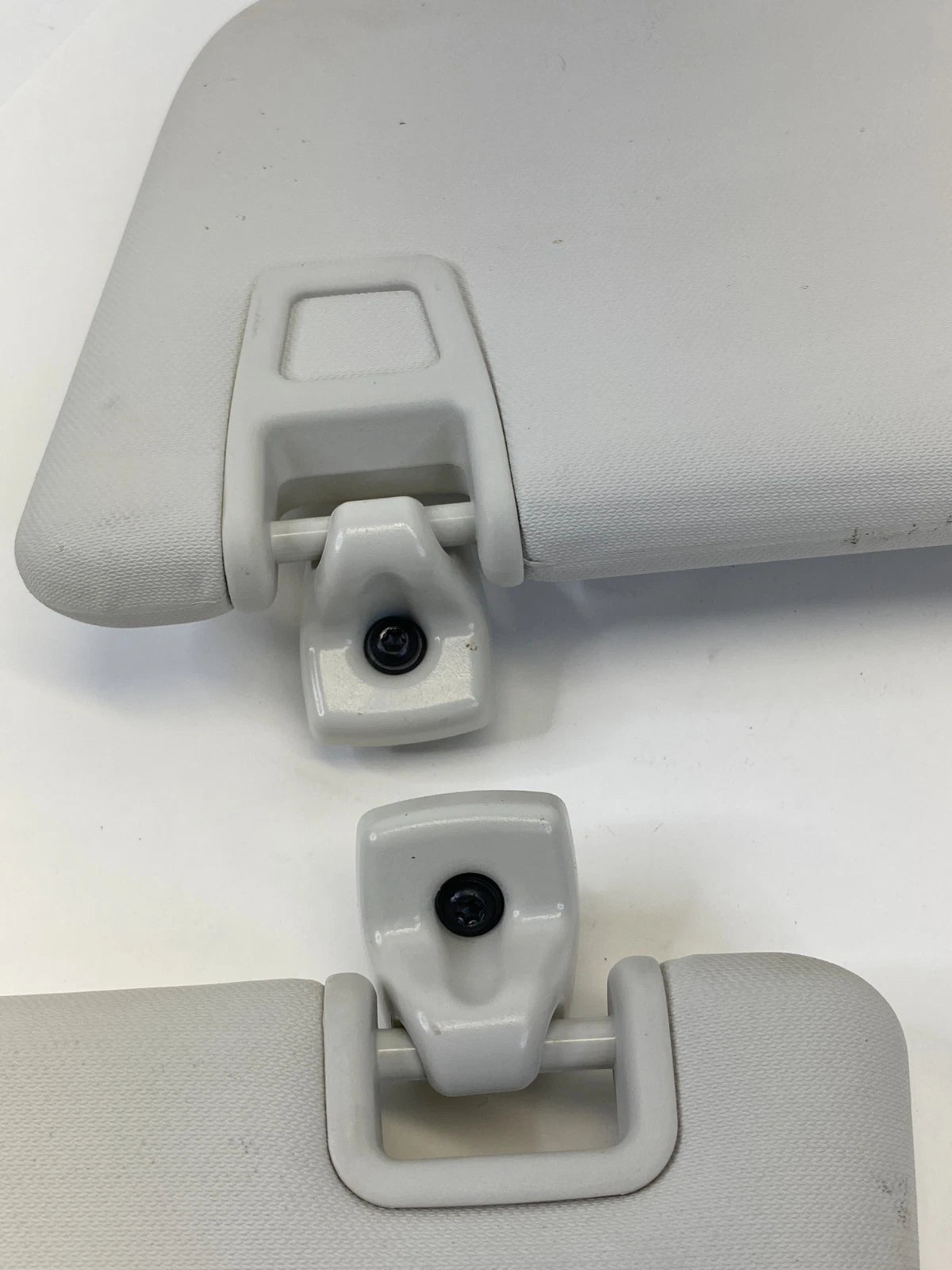 2013-2019 FORD ESCAPE SUN VISOR RH & LH PAIR SET GRAY LIGHTED W/ HOMELINK OEM
