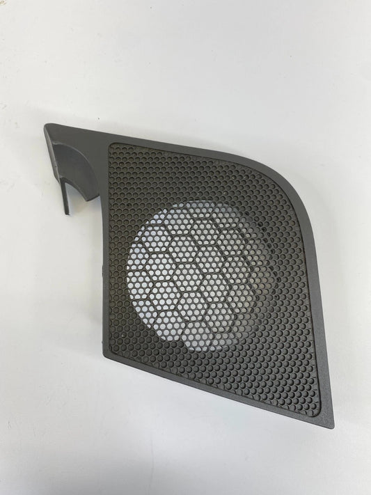 2005-2007 JEEP GRAND CHEROKEE DASH RIGHT SPEAKER GRILLE TRIM COVER 5KB00TRM OEM