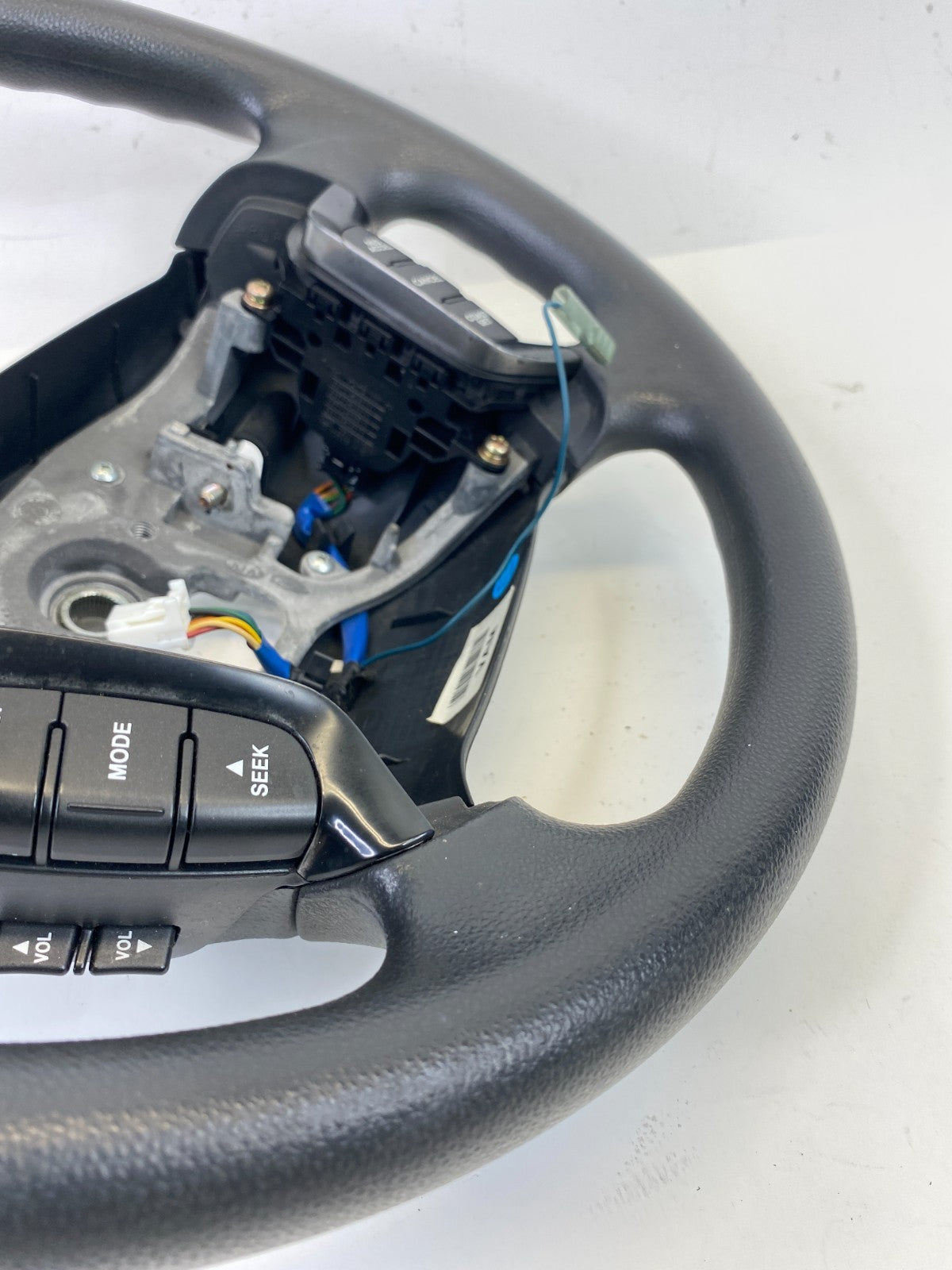 06-08 Kia Optima Left Driver Side Steering Wheel w/ Cruise Control Switch OEM