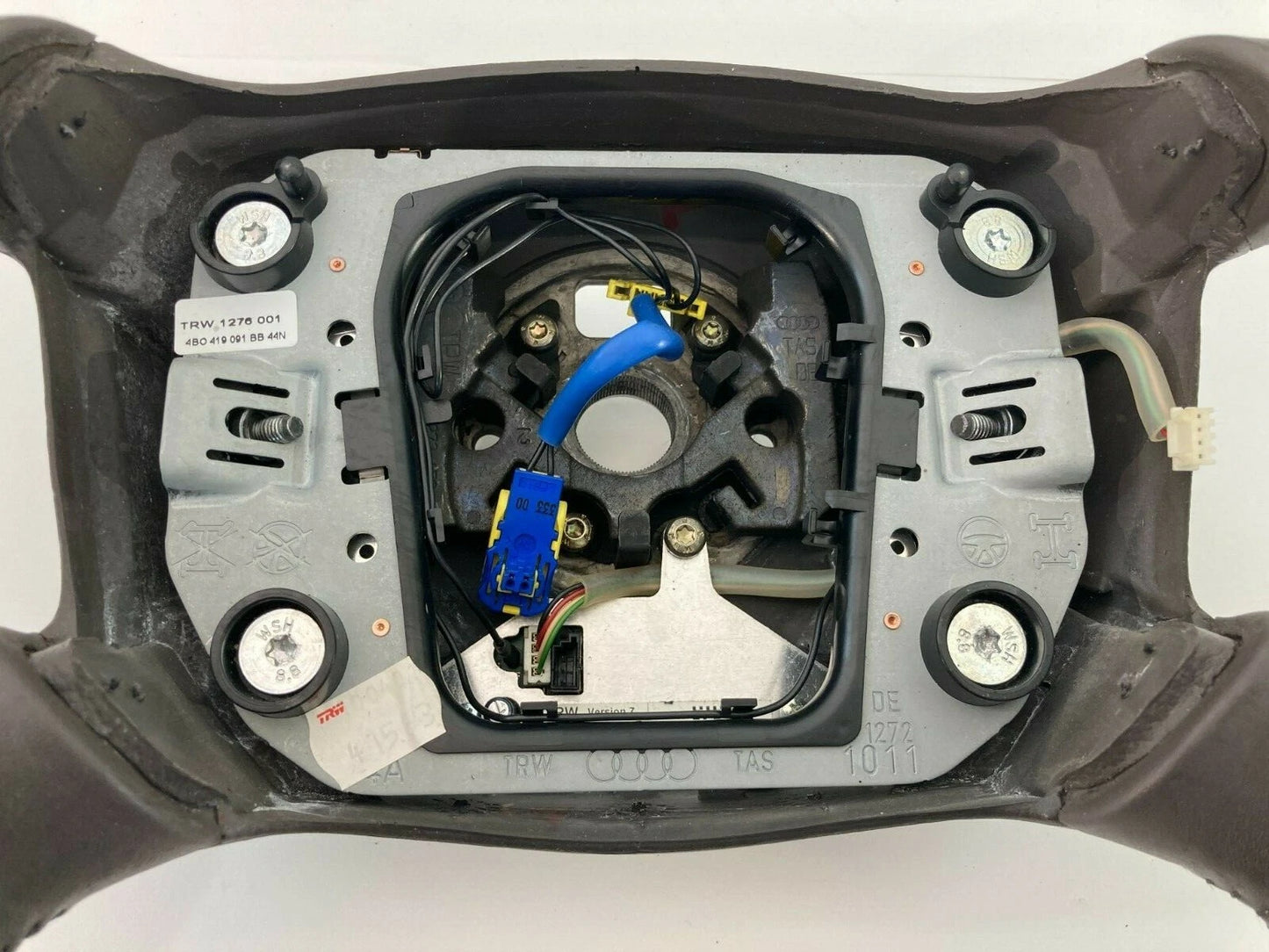 00 01 AUDI A6 QUATTRO 00 01 AUDI A6 2.8L V6 SEDAN STEERING WHEEL ASSEMBLY OEM
