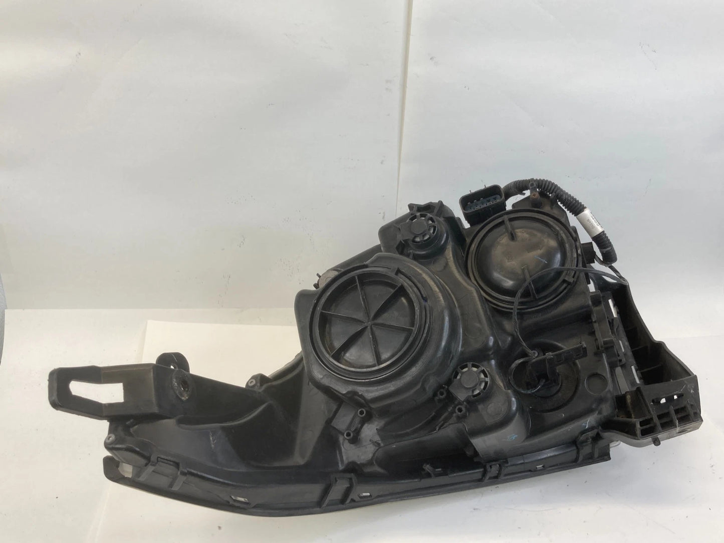 2010-2016 CADILLAC SRX LEFT DRIVER SIDE HALOGEN HEADLIGHT HEADLAMP 9483270 OEM