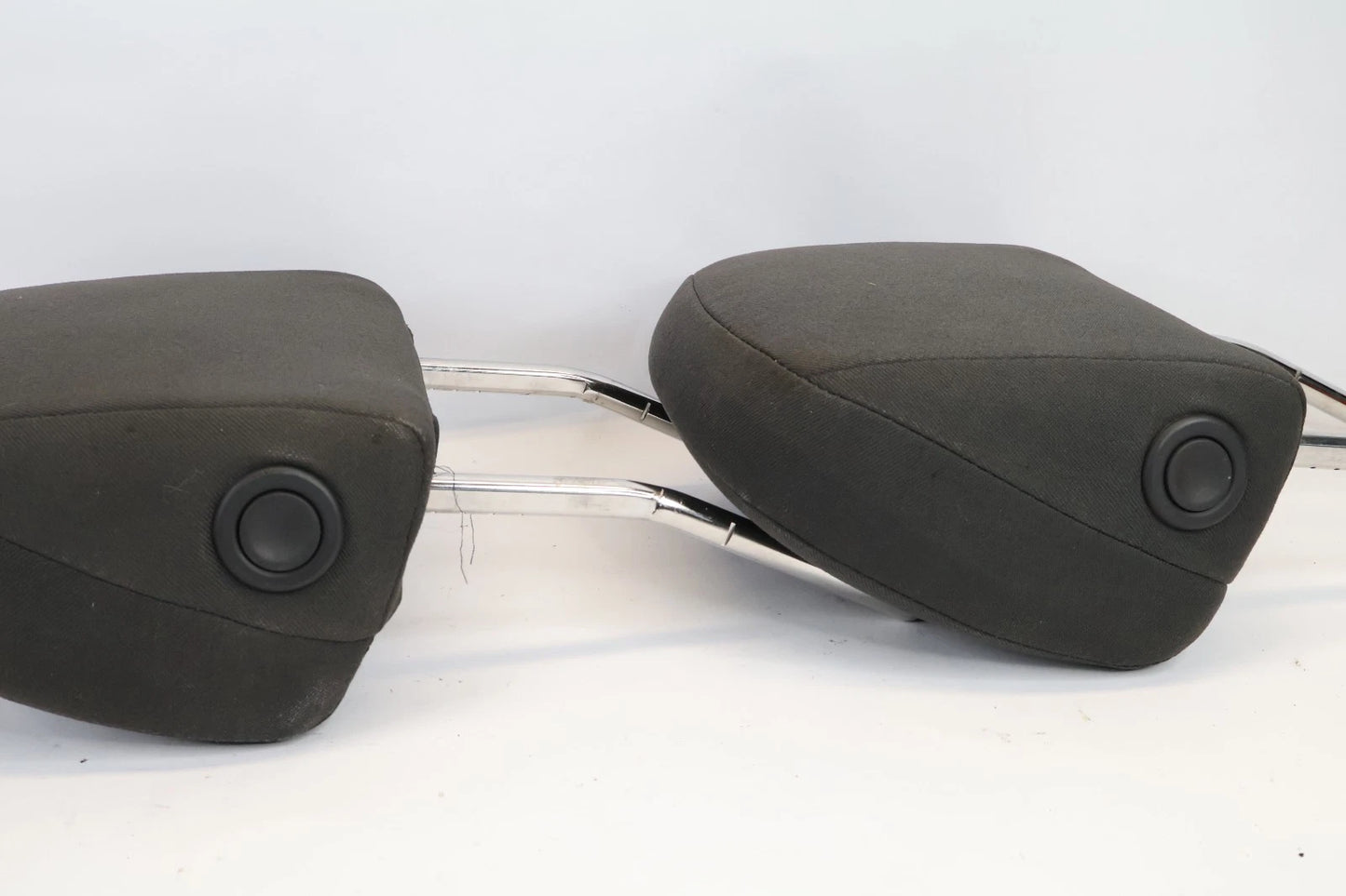2016-2018 CHEVROLET CRUZE FRONT SEAT HEAD RESTRAINT HEADREST LEFT & RIGHT OEM