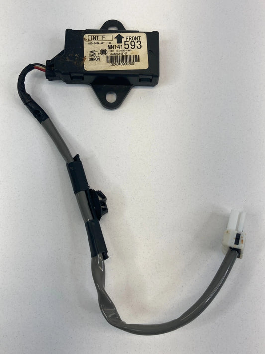 2007-2013 MITSUBISHI OUTLANDER SUV 2.4L FRONT KEYLESS ENTRY ANTENNA MN141593 OEM