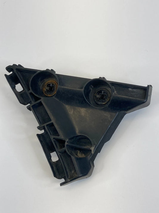 07-11 TOYOTA CAMRY REAR LEFT SIDE BUMPER SUPPORT BRACKET RETAINER 52576-06030