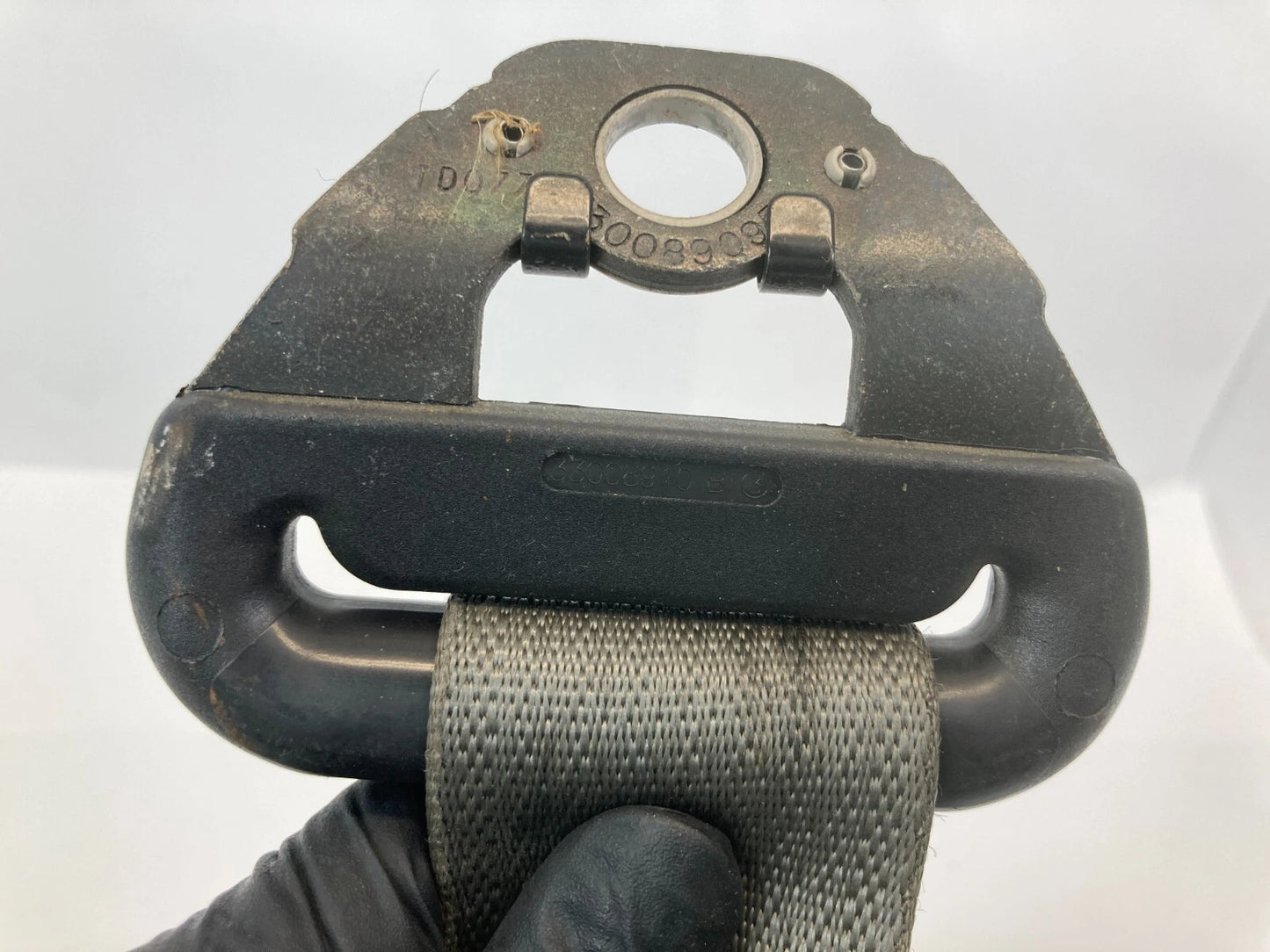 2001-2005 PONTIAC AZTEK FRONT RIGHT SIDE SEAT BELT PRE TENSIONER RETRACTOR OEM