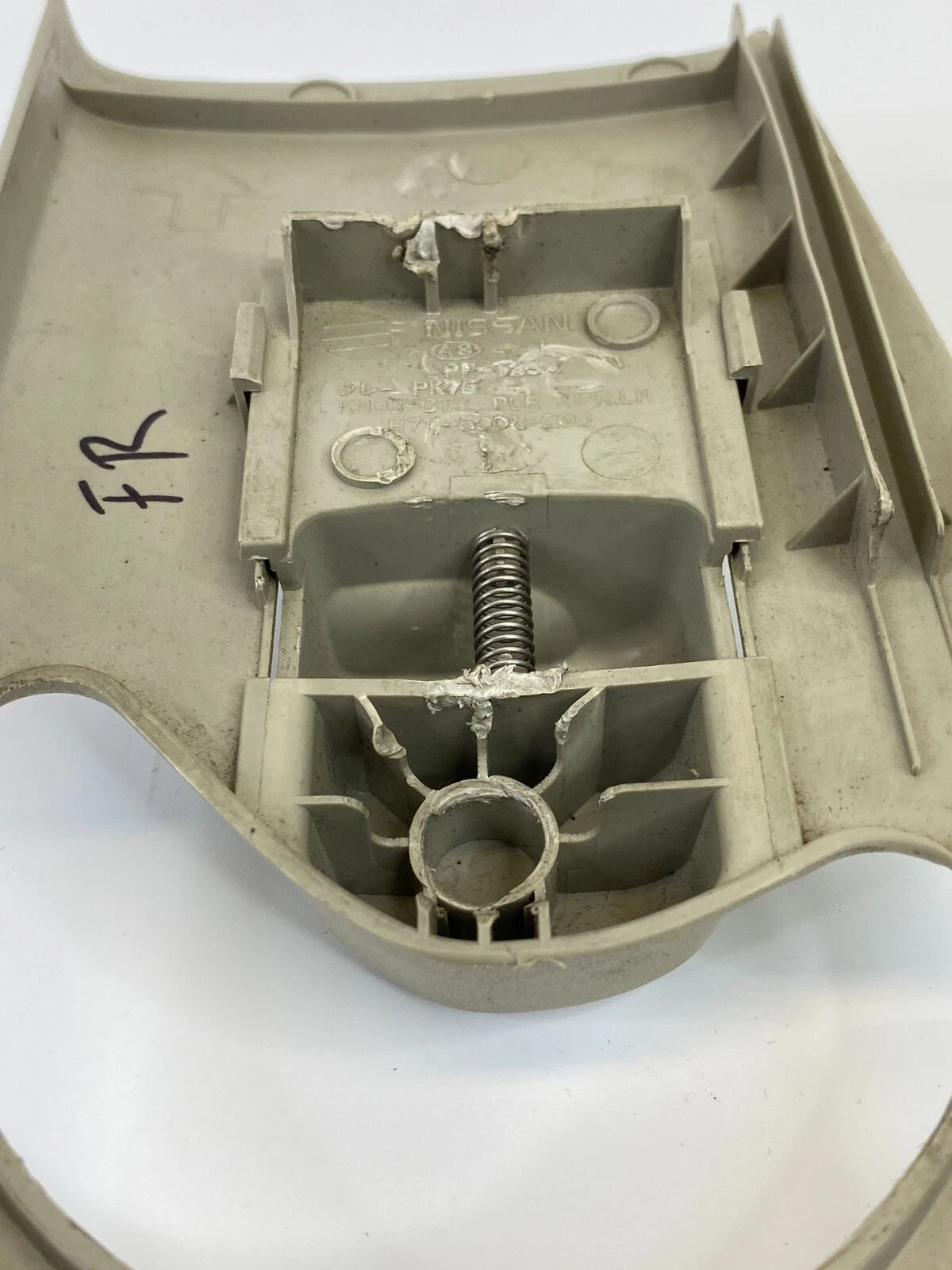 2007 2008 INFINITI G35 SEDAN FRONT LEFT PILLAR UPPER SEAT BELT ADJUSTER COVER