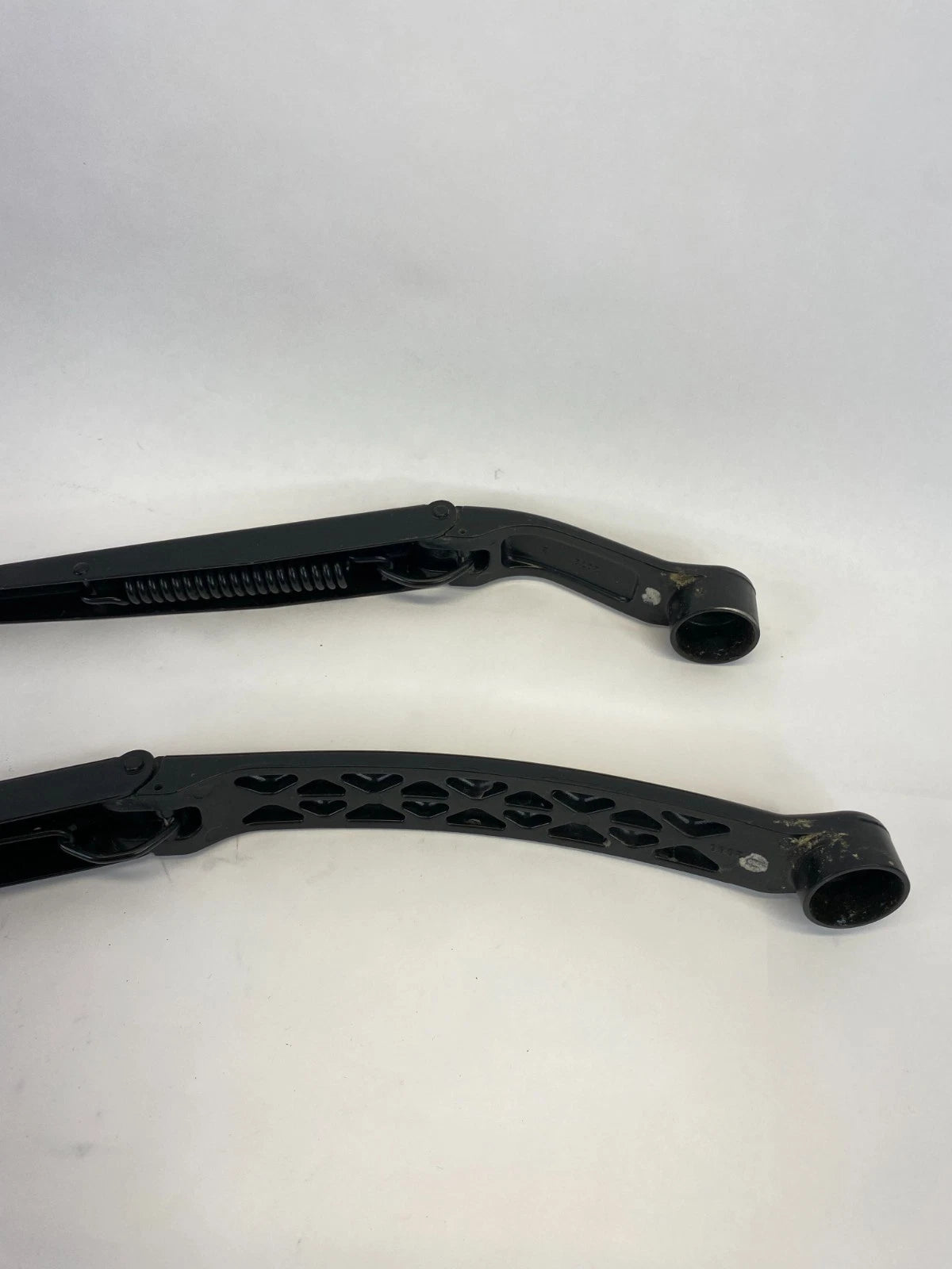 2009-2014 HONDA FIT HATCHBACK FRONT RIGHT & LEFT WINDSHIELD WIPER ARMS SET OEM