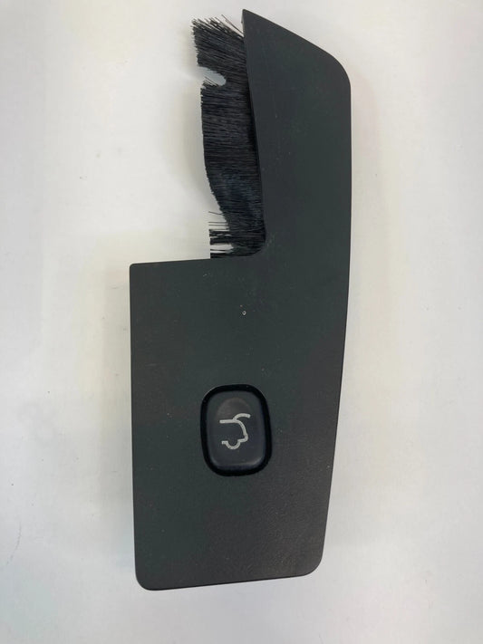 08-16 CHRYSLER TOWN & COUNTRY POWER LIFTGATE CONTROL SWITCH W COVER TRIM OEM