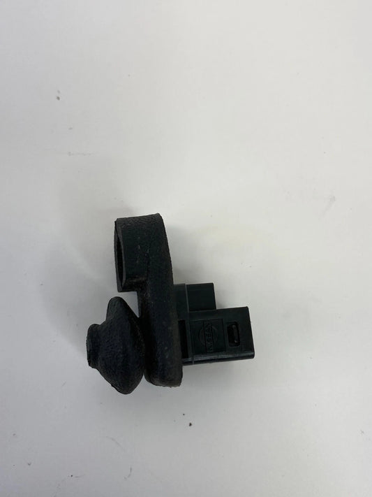 2005-2015 NISSAN XTERRA FRONT RIGHT SIDE DOOR LIGHT JAMB AJAR SWITCH SENSOR OEM