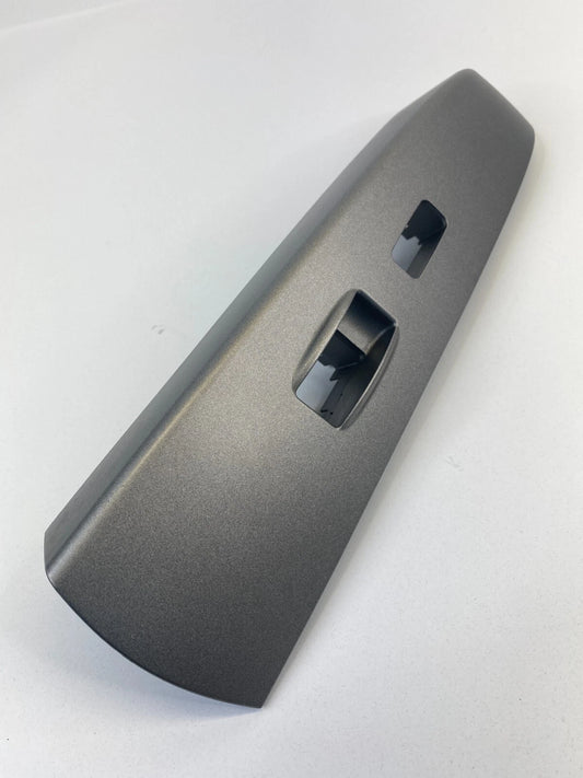 2004-2009 TOYOTA PRIUS FRONT RIGHT DOOR WINDOW SWITCH TRIM BEZEL OEM 74231-47090