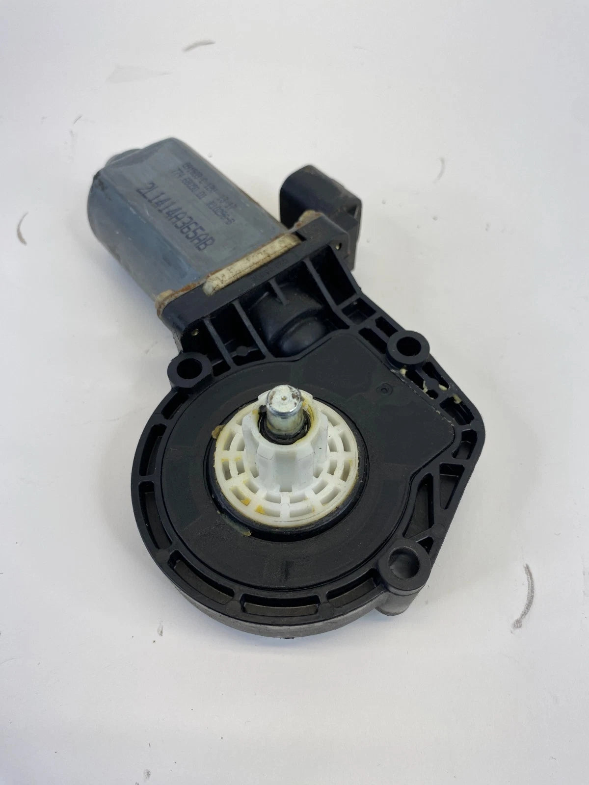 2003-2006 LINCOLN NAVIGATOR FRONT RIGHT DOOR POWER WINDOW MOTOR 2L1414A365AB OEM