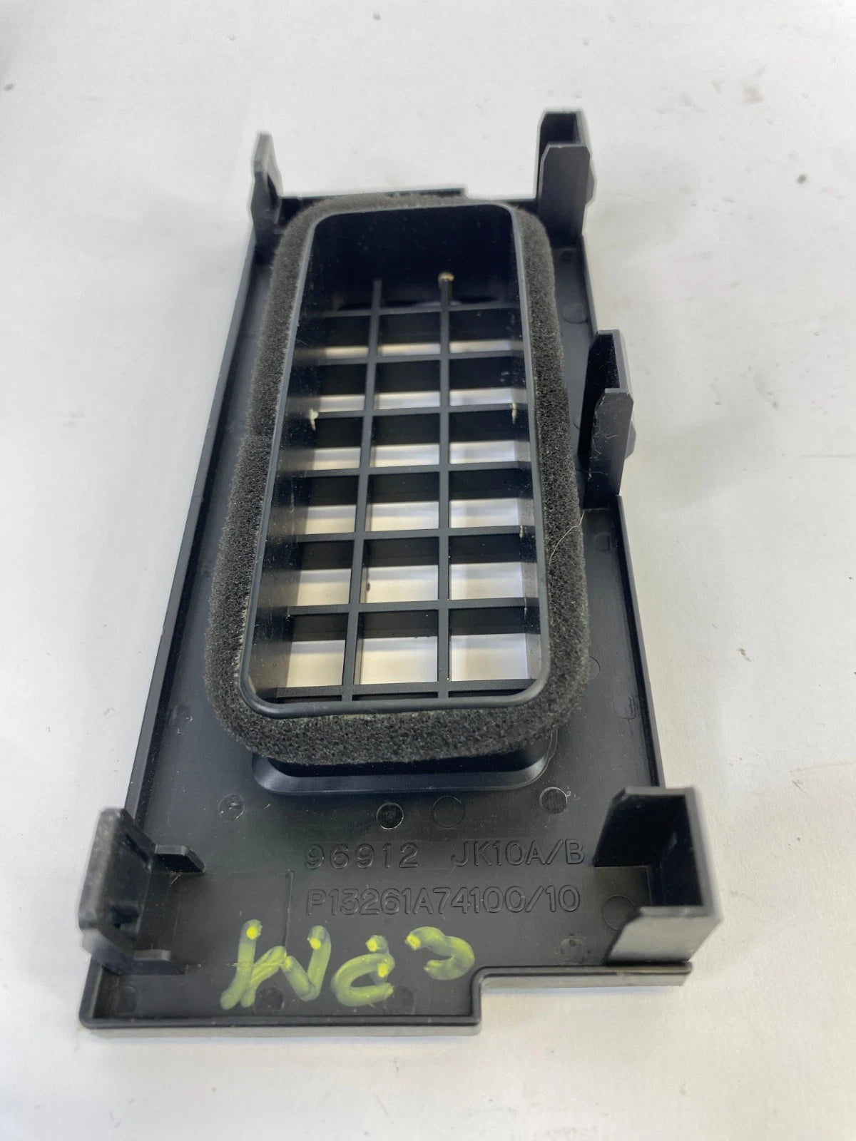 2007-2008 INFINITI G35 SEDAN CENTER CONSOLE AIR VENT GRILLE COVER 96912-JK10A
