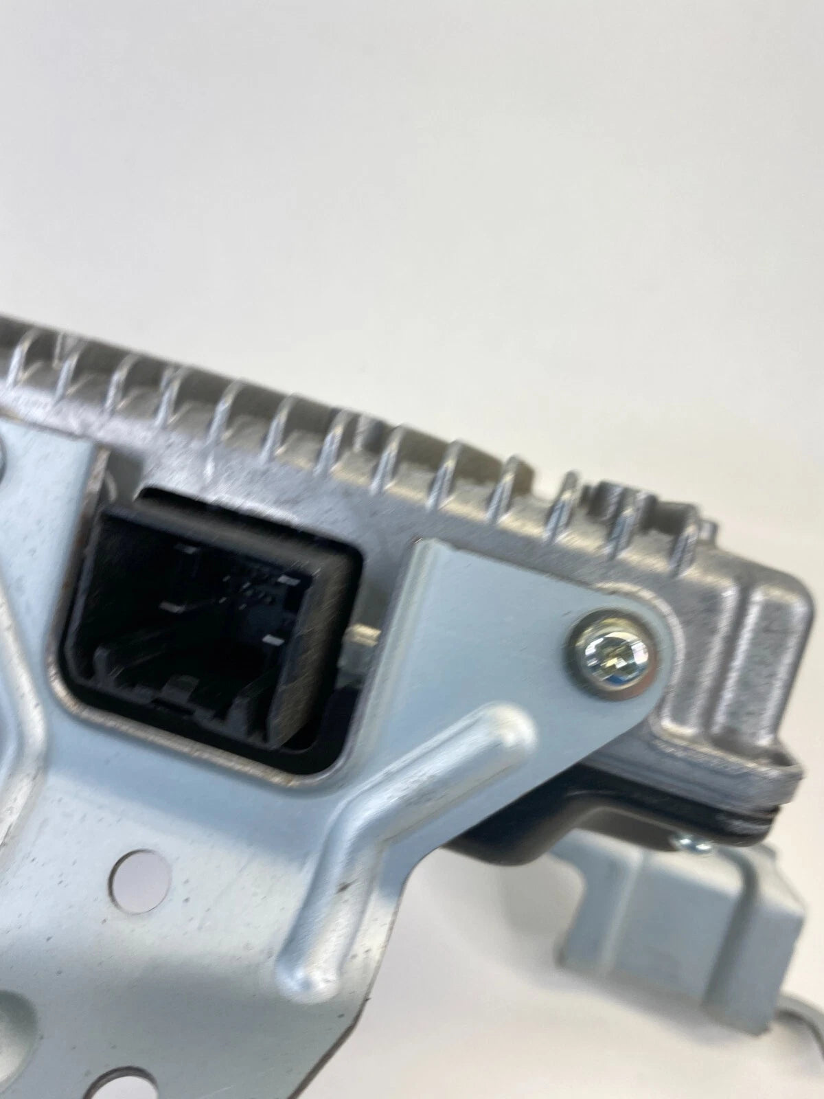 2011-2018 DODGE JOURNEY 115V AC POWER INVERTER VOLTAGE CONVERTER OEM 68080605AB