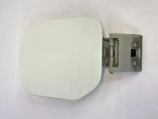 1998-2002 ISUZU TROOPER GAS FUEL TANK FILLER DOOR LID FLAP COVER WHITE OEM
